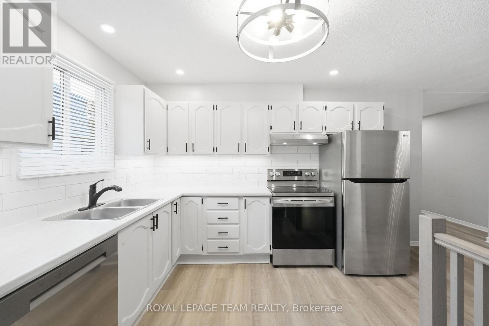289 Montfort Street Property Photo 16