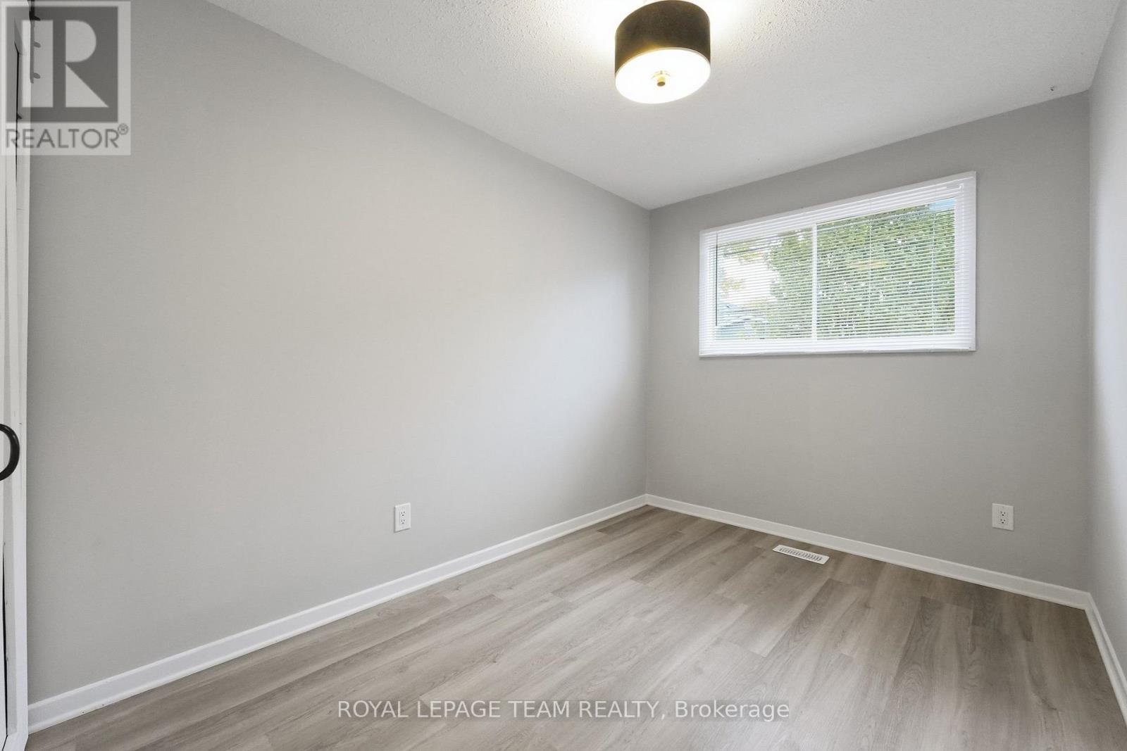 289 Montfort Street Property Photo 22