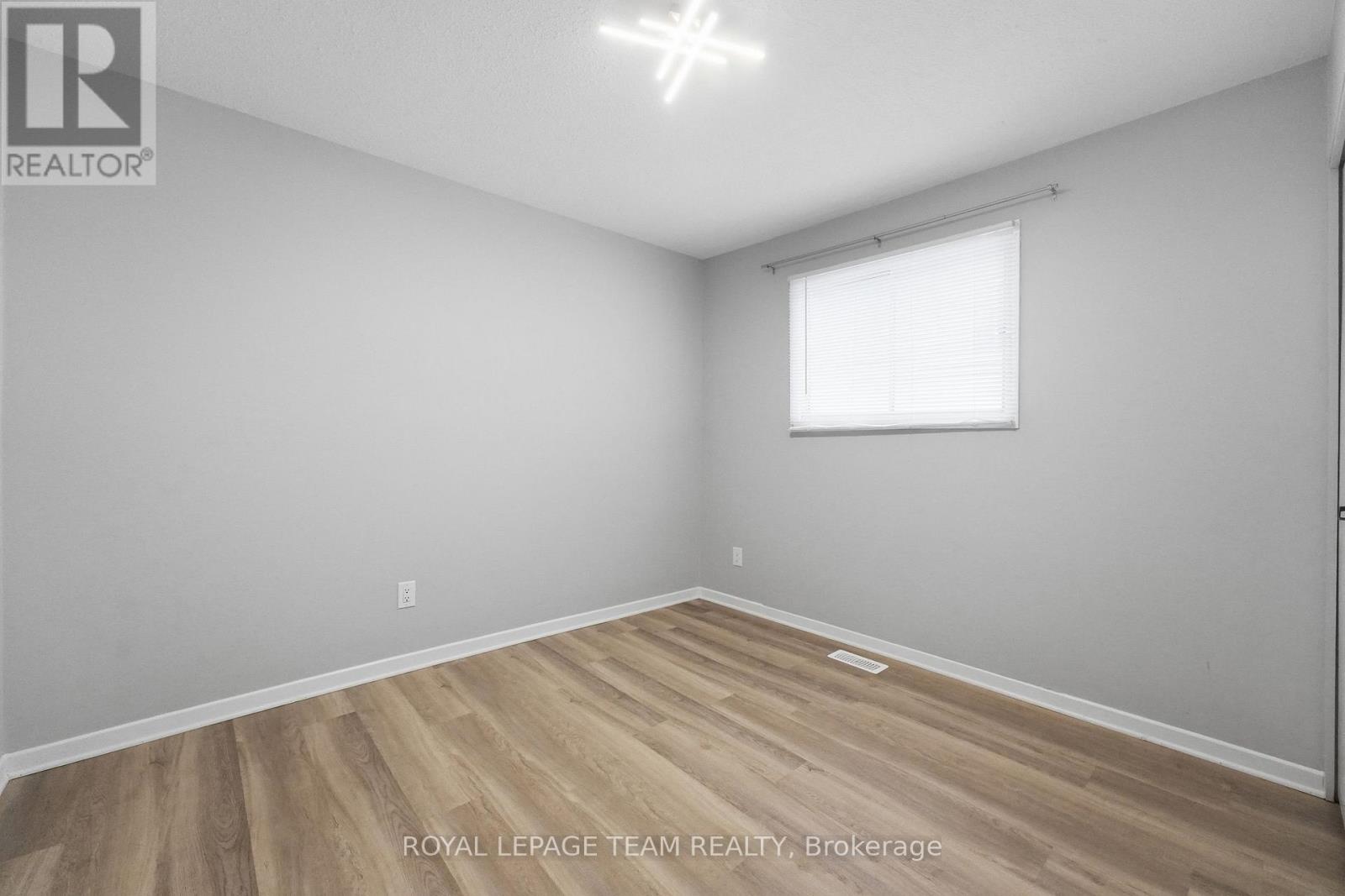 289 Montfort Street Property Photo 25