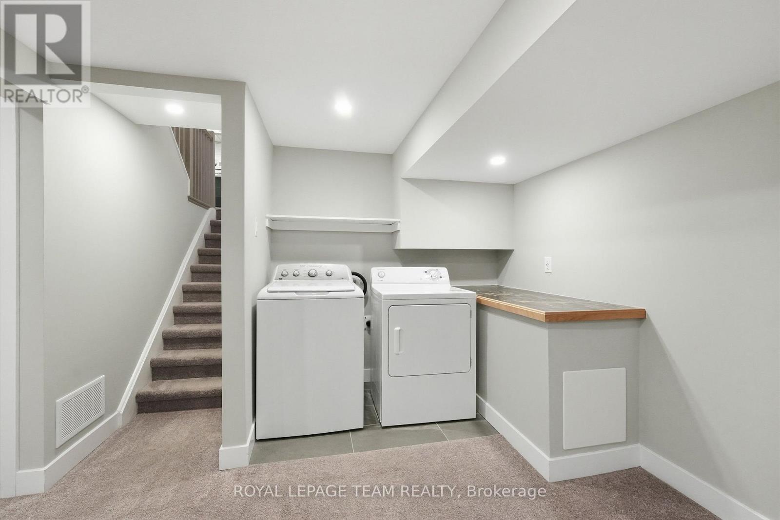 289 Montfort Street Property Photo 33