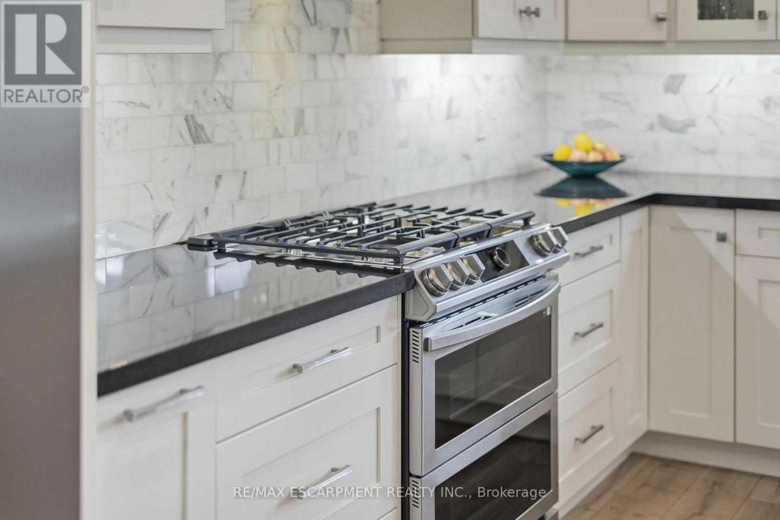 15 Saint Anthony Place Property Photo 16