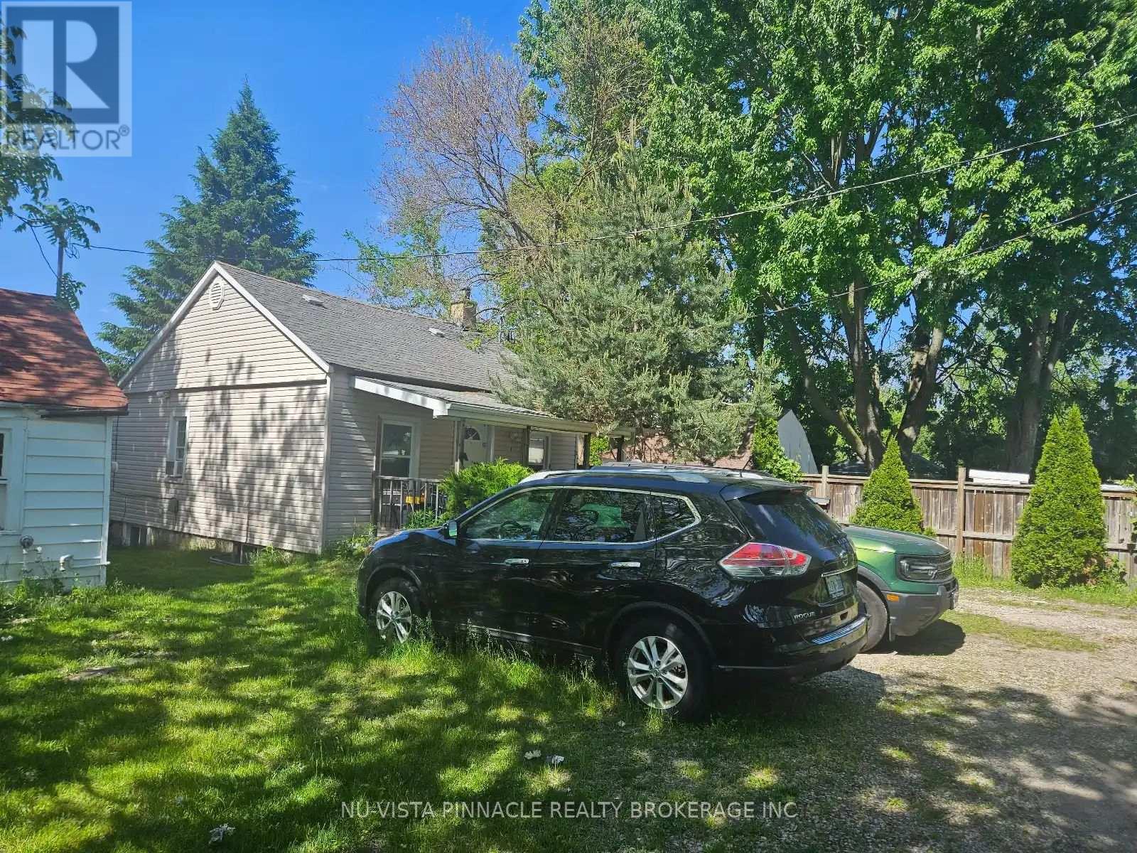 744 Little Grey Street Property Photo 3
