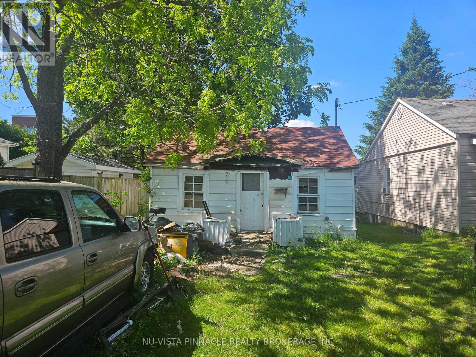 744 Little Grey Street Property Photo 4