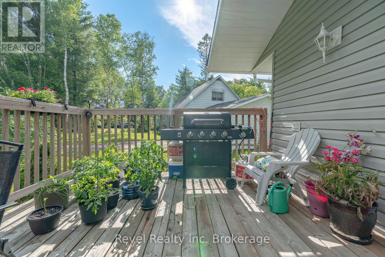 36 Tebby Boulevard Property Photo 6