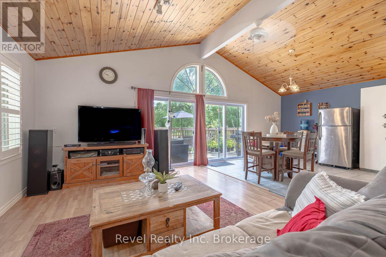 36 Tebby Boulevard Property Photo 16