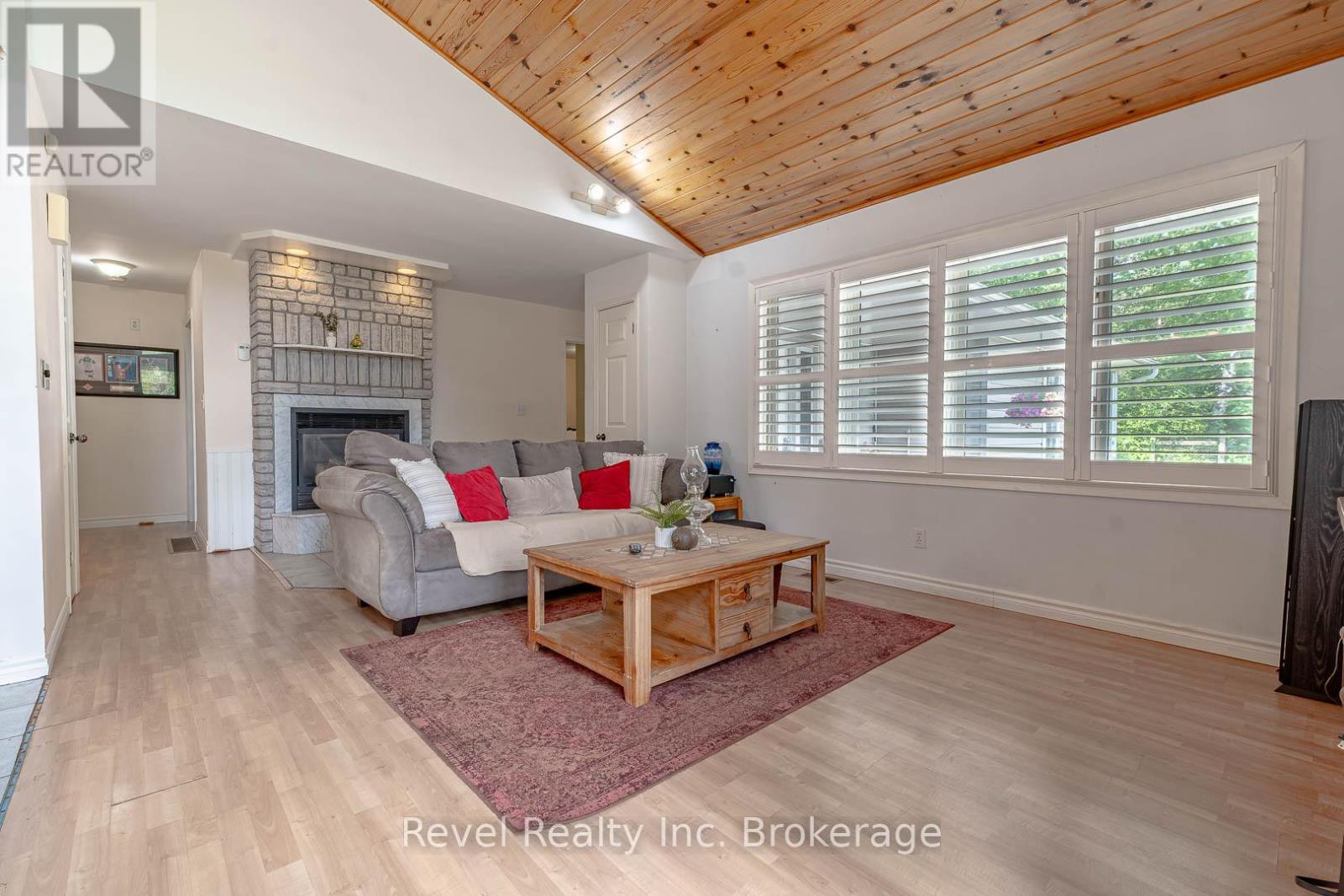 36 Tebby Boulevard Property Photo 18