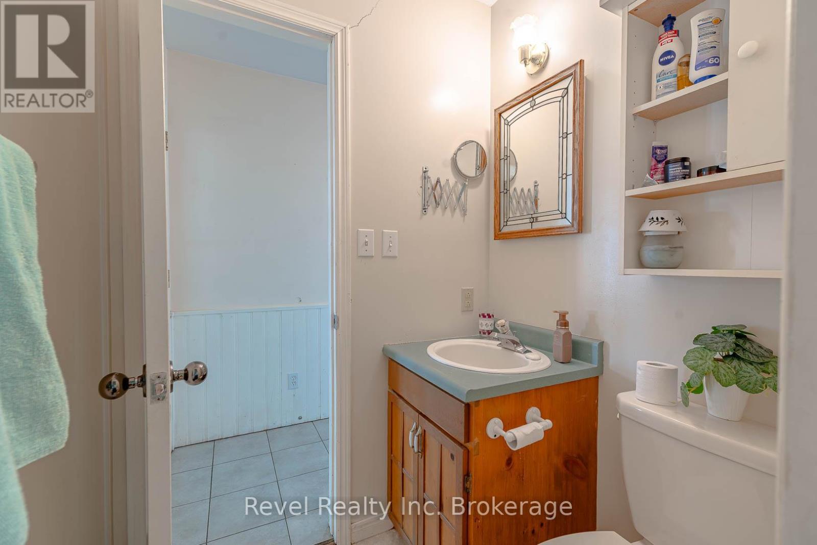 36 Tebby Boulevard Property Photo 28