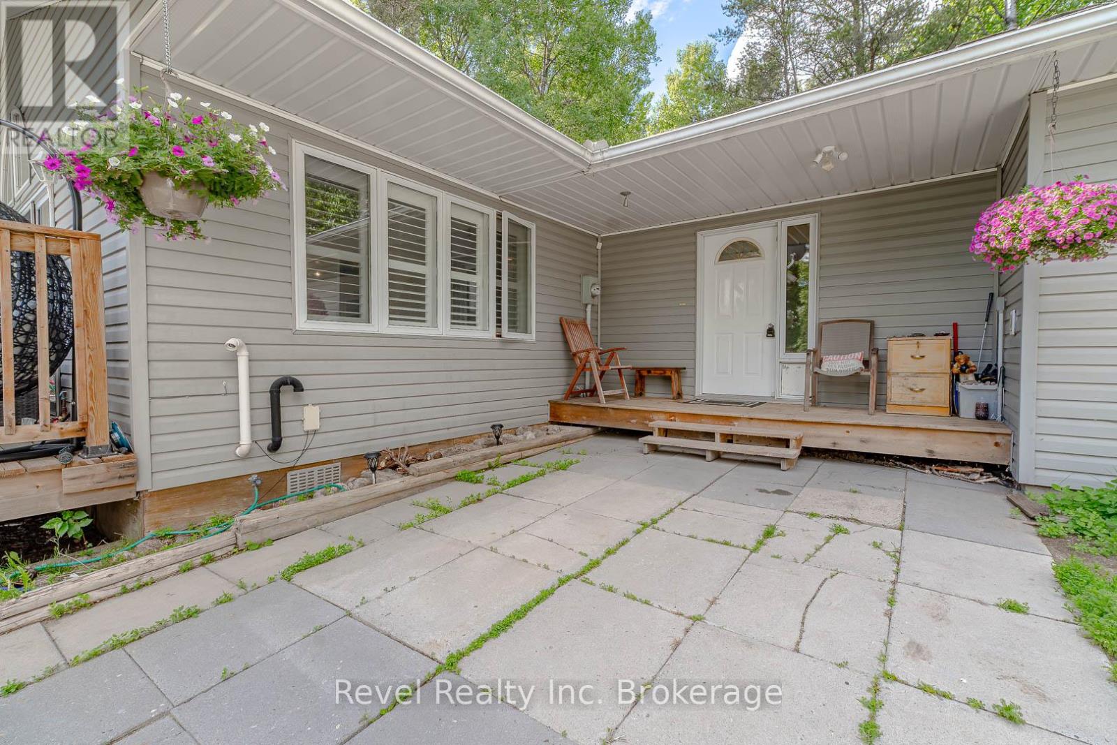 36 Tebby Boulevard Property Photo 41
