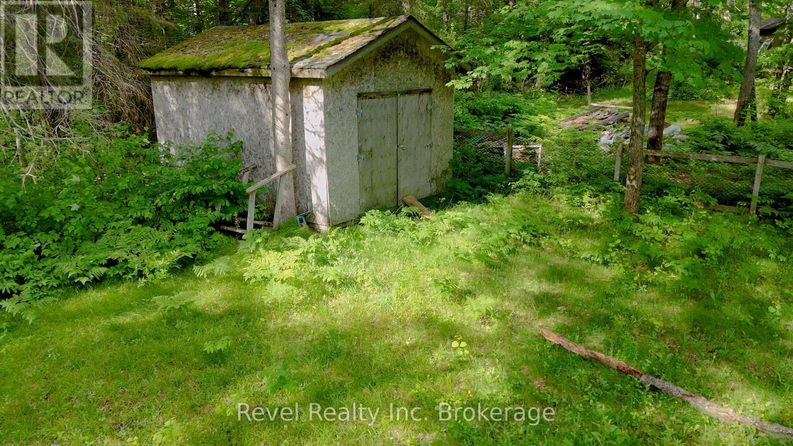 36 Tebby Boulevard Property Photo 45