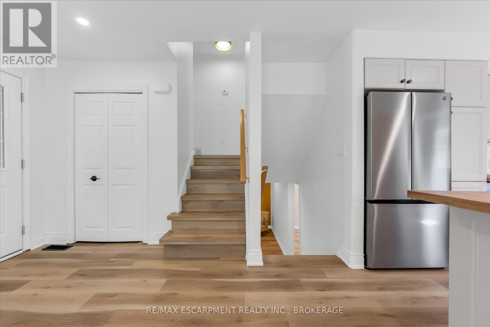 49 Grove Avenue Property Photo 12