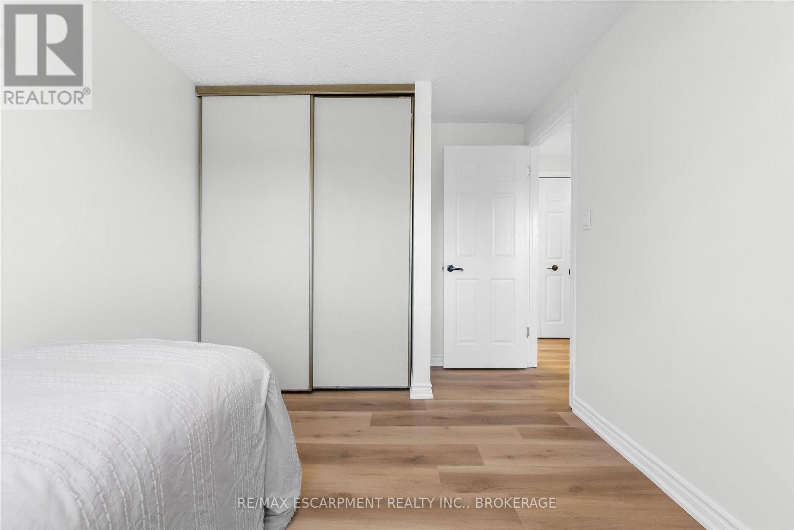 49 Grove Avenue Property Photo 18