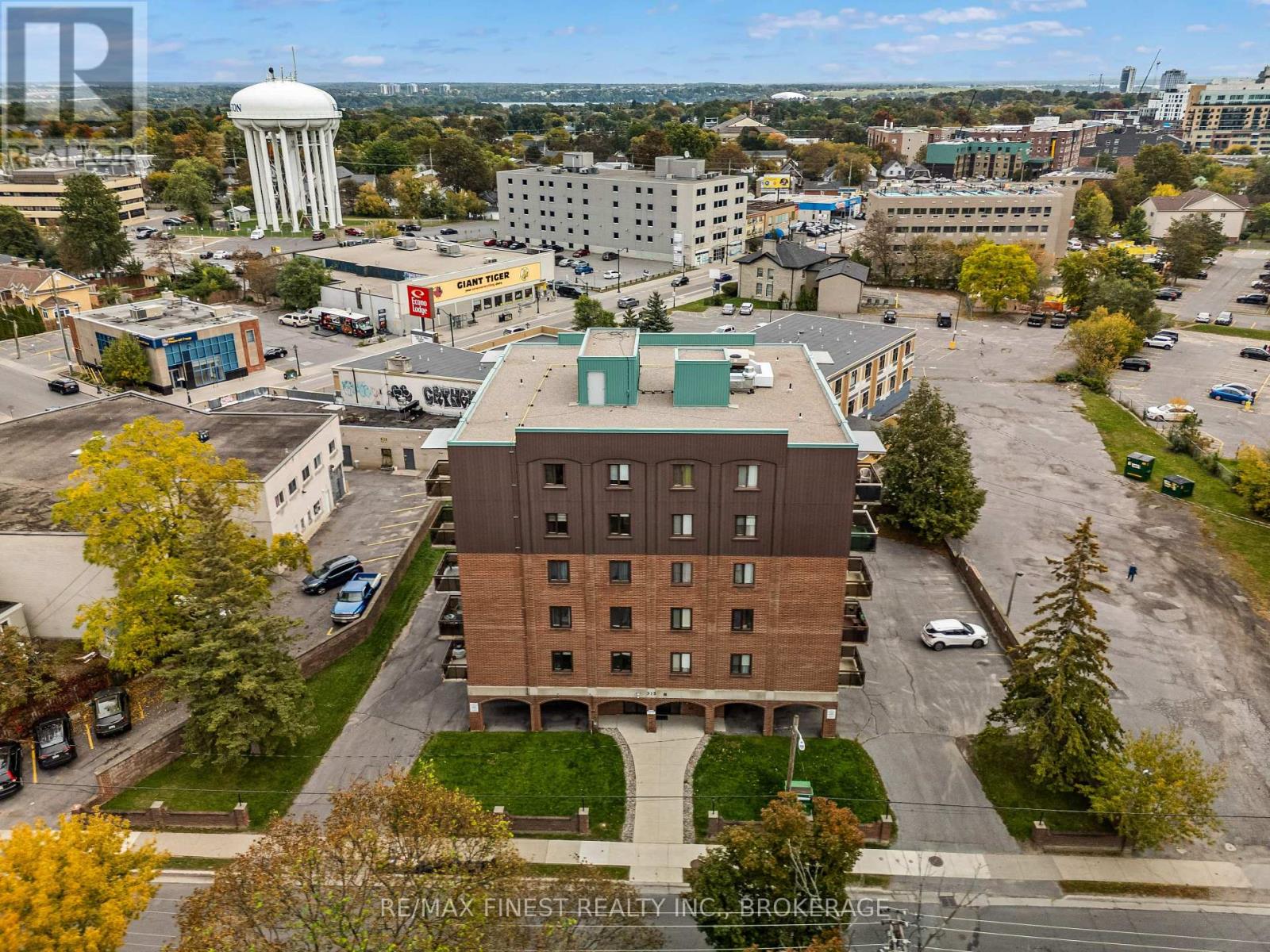 501 - 315 Regent Street Property Photo 2