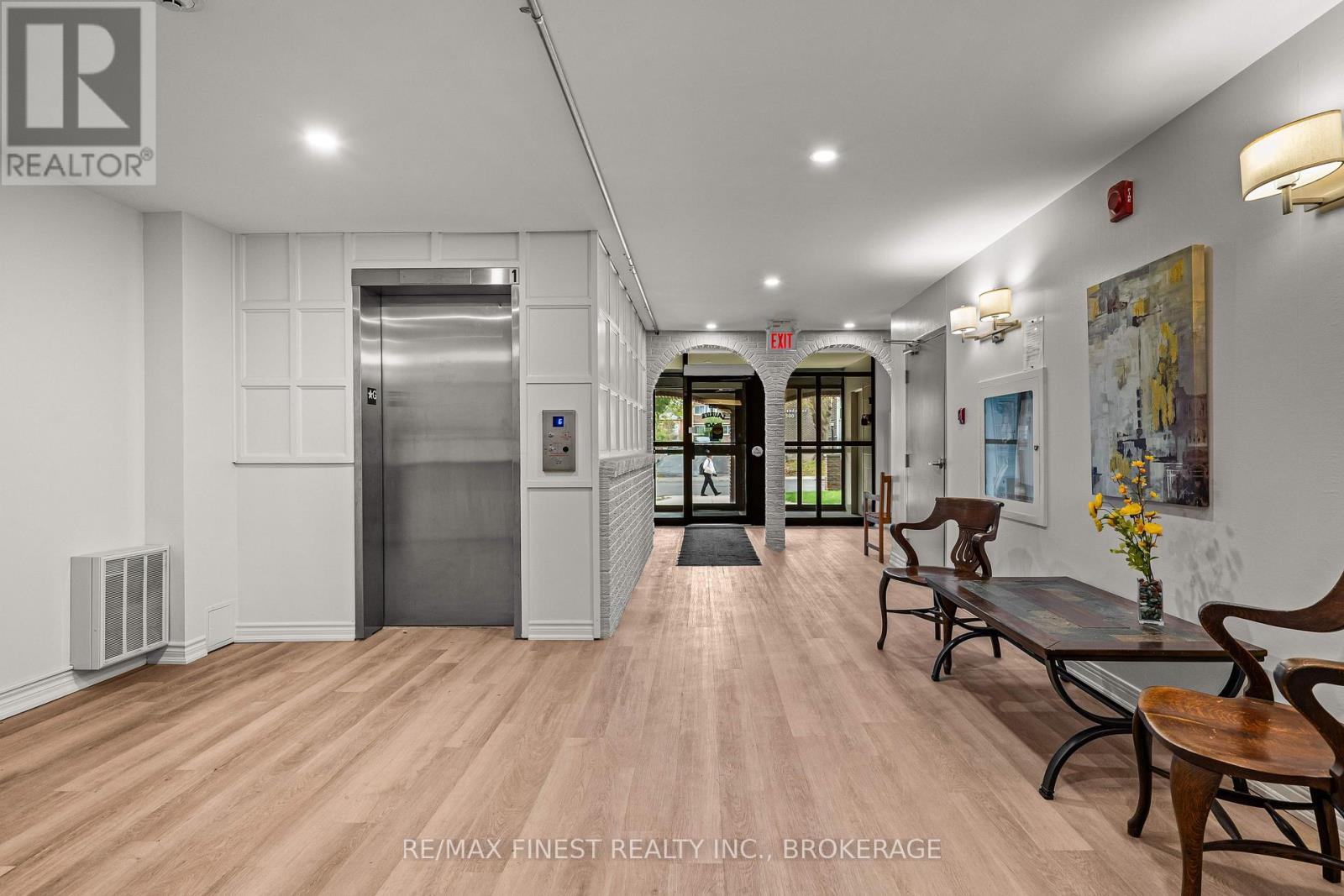 501 - 315 Regent Street Property Photo 10