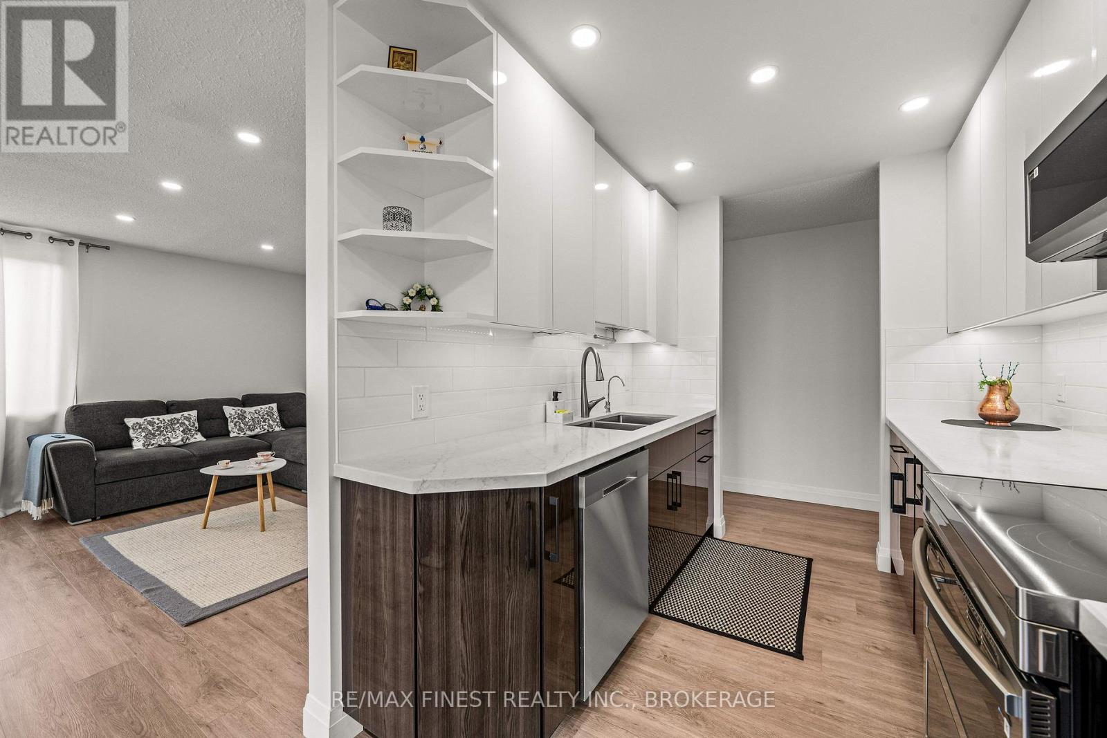 501 - 315 Regent Street Property Photo 20