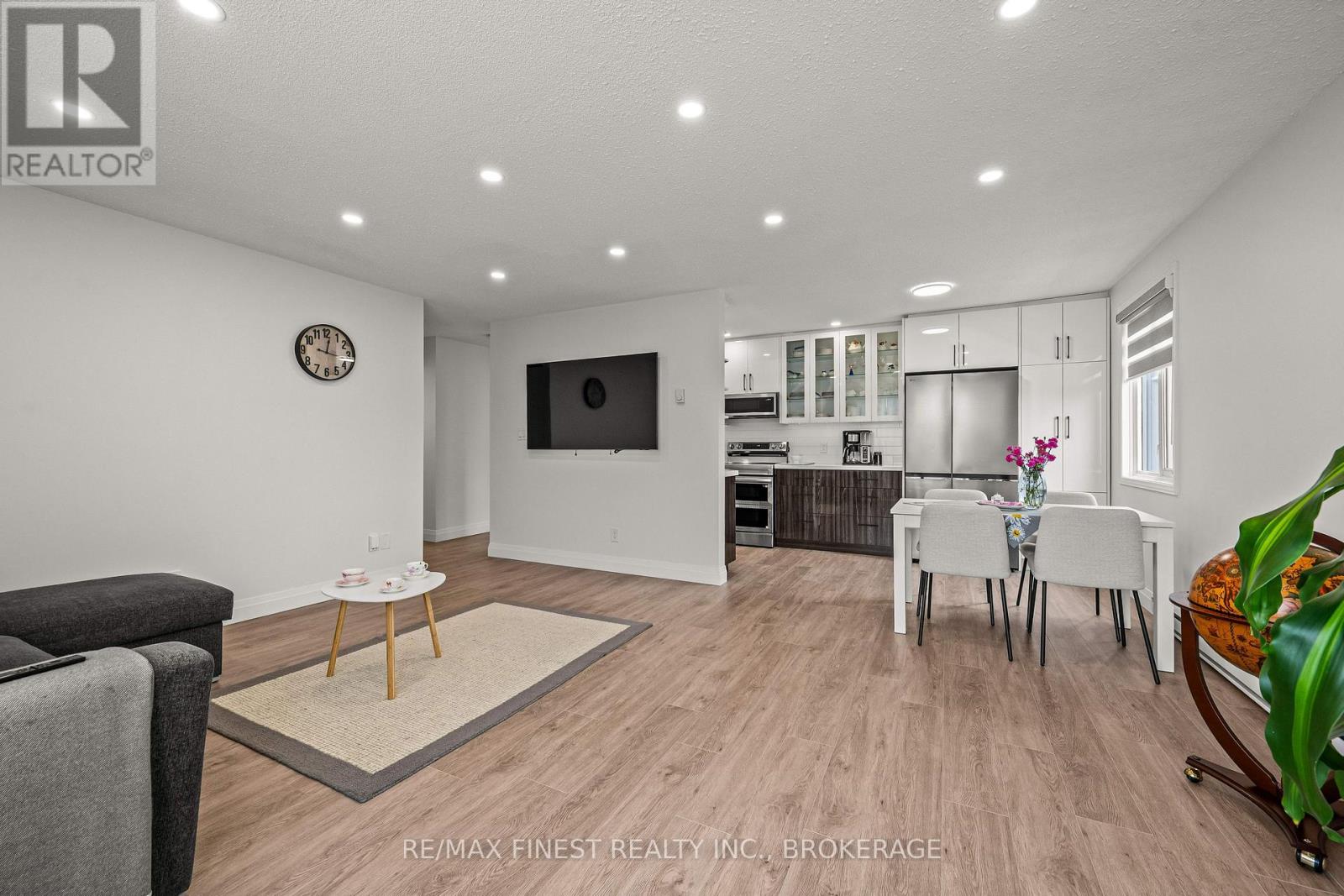 501 - 315 Regent Street Property Photo 23