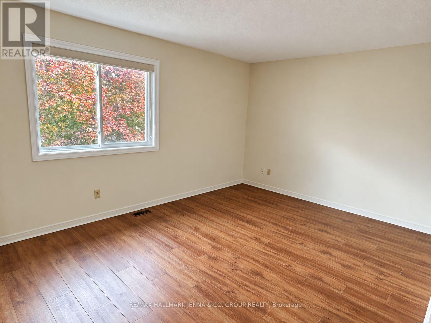 1409 Caravel Crescent Property Photo 16