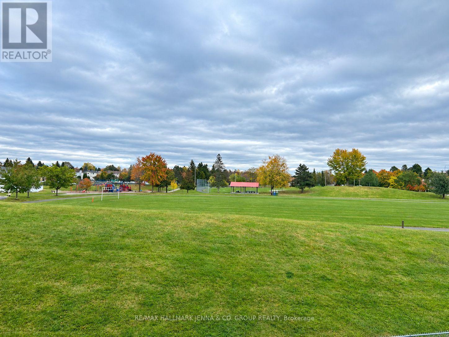 1409 Caravel Crescent Property Photo 27