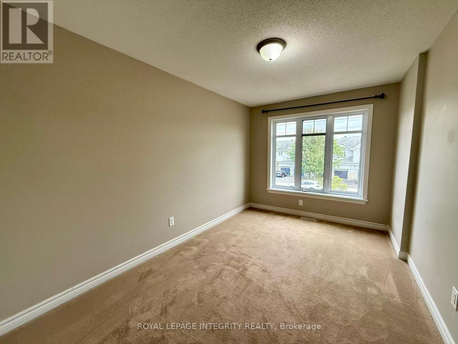 949 Klondike Road Property Photo 11