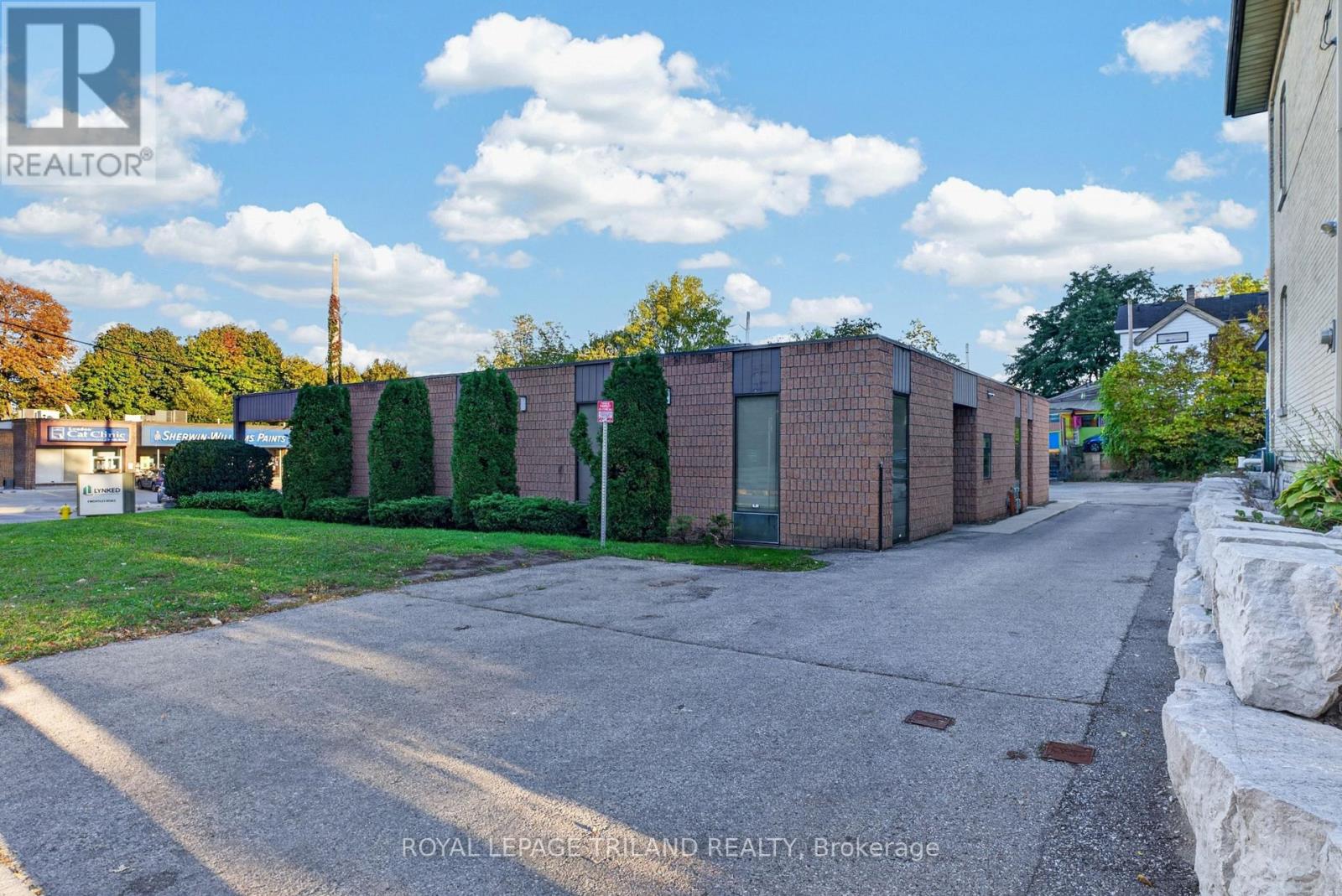 1 Wortley Road Property Photo 3