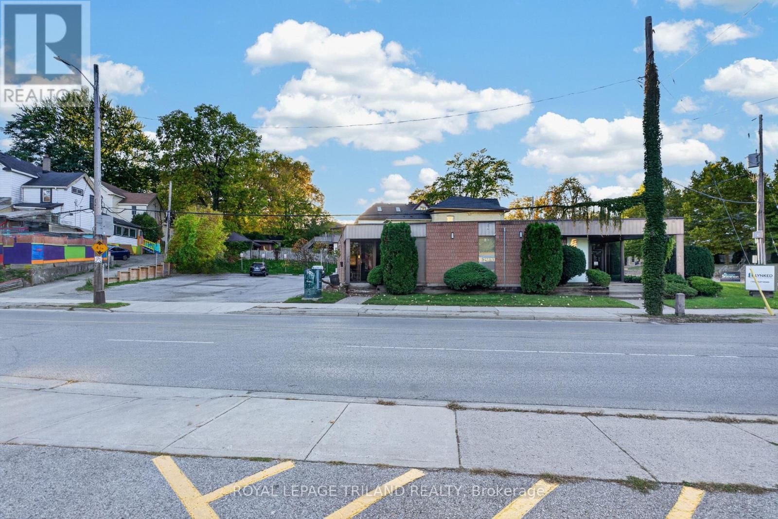 1 Wortley Road Property Photo 8