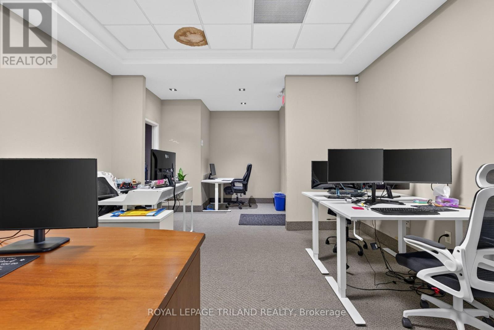 1 Wortley Road Property Photo 40