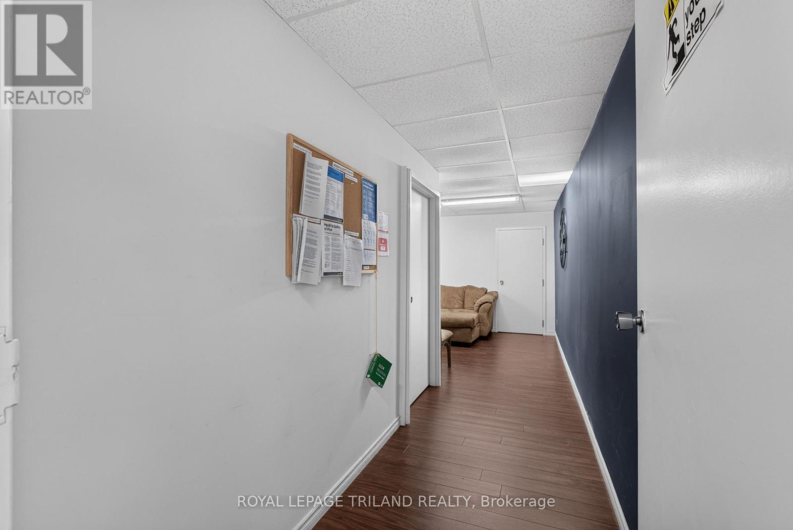 1 Wortley Road Property Photo 43
