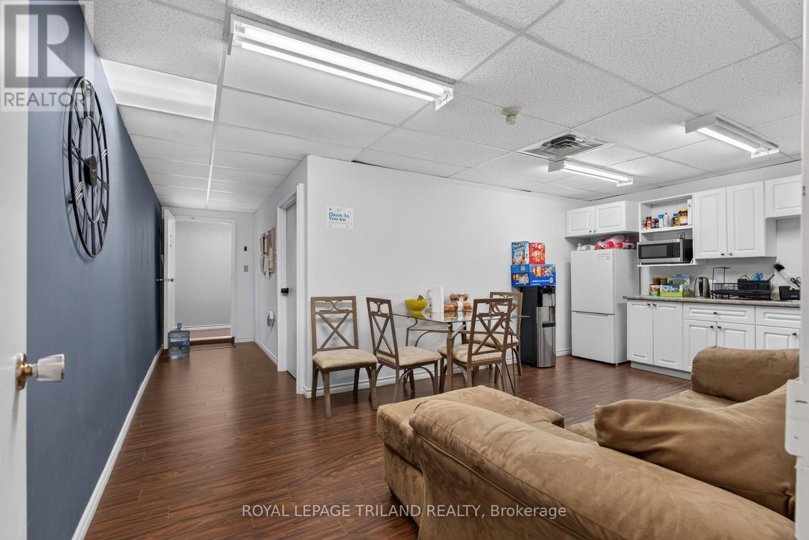 1 Wortley Road Property Photo 44
