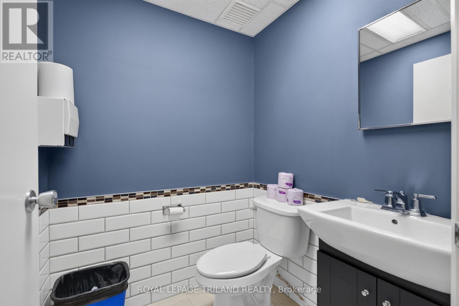 1 Wortley Road Property Photo 46