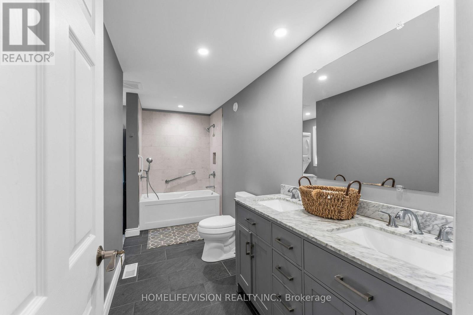 2862 Holleford Road Property Photo 11
