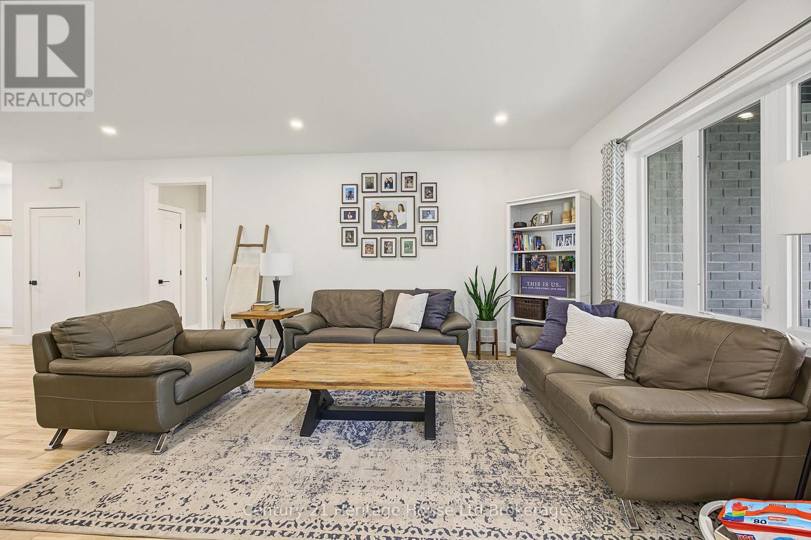 26 Brookside Lane Property Photo 11