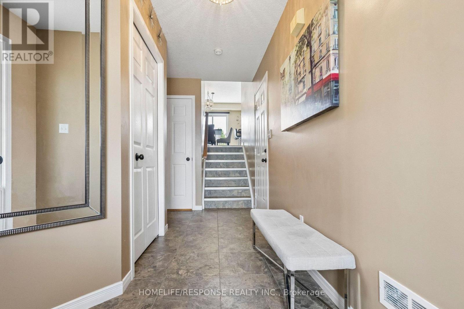 222 Sophia Crescent Property Photo 6