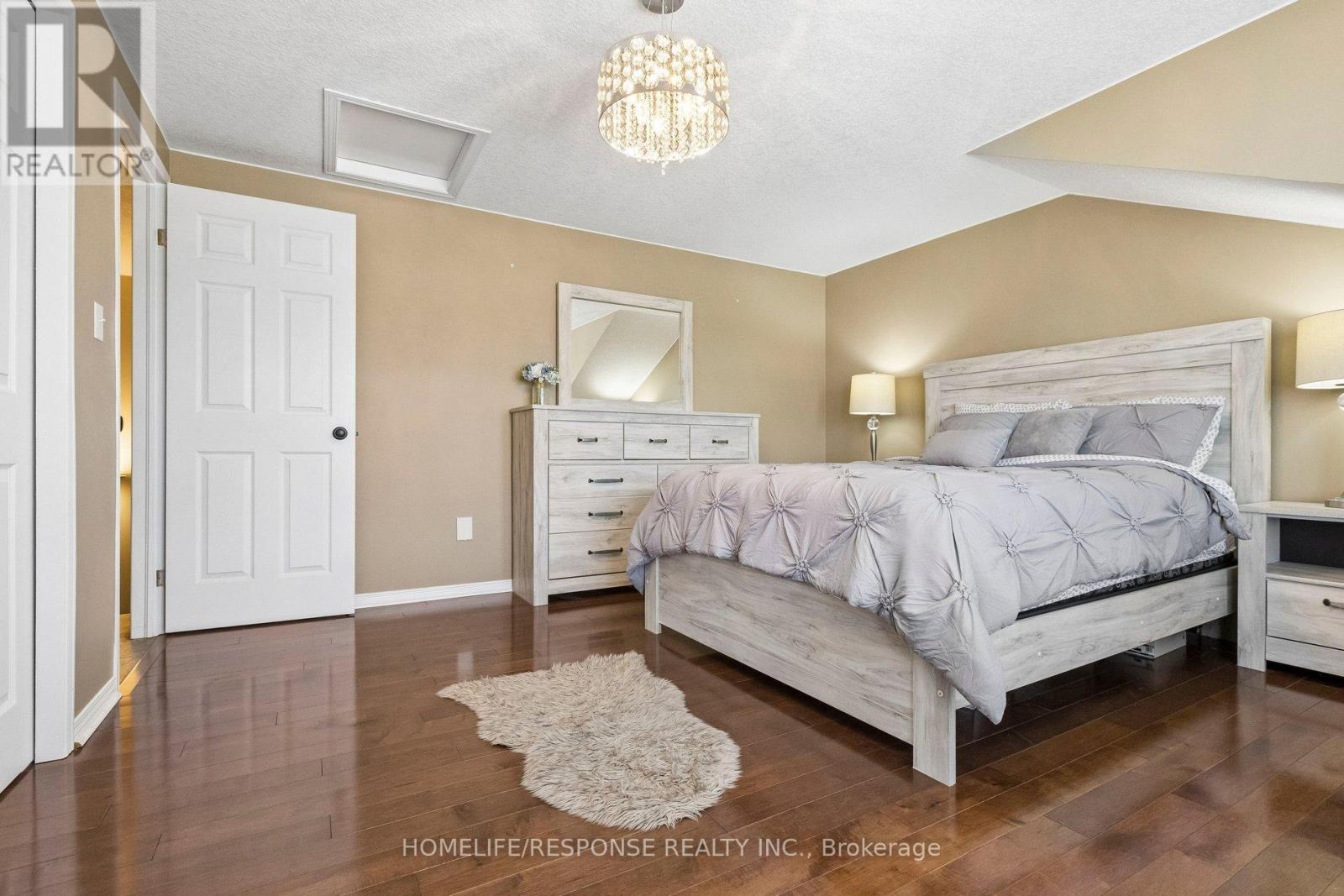 222 Sophia Crescent Property Photo 30