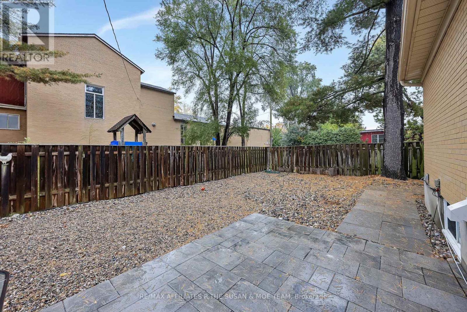 2131 Neepawa Avenue Property Photo 20