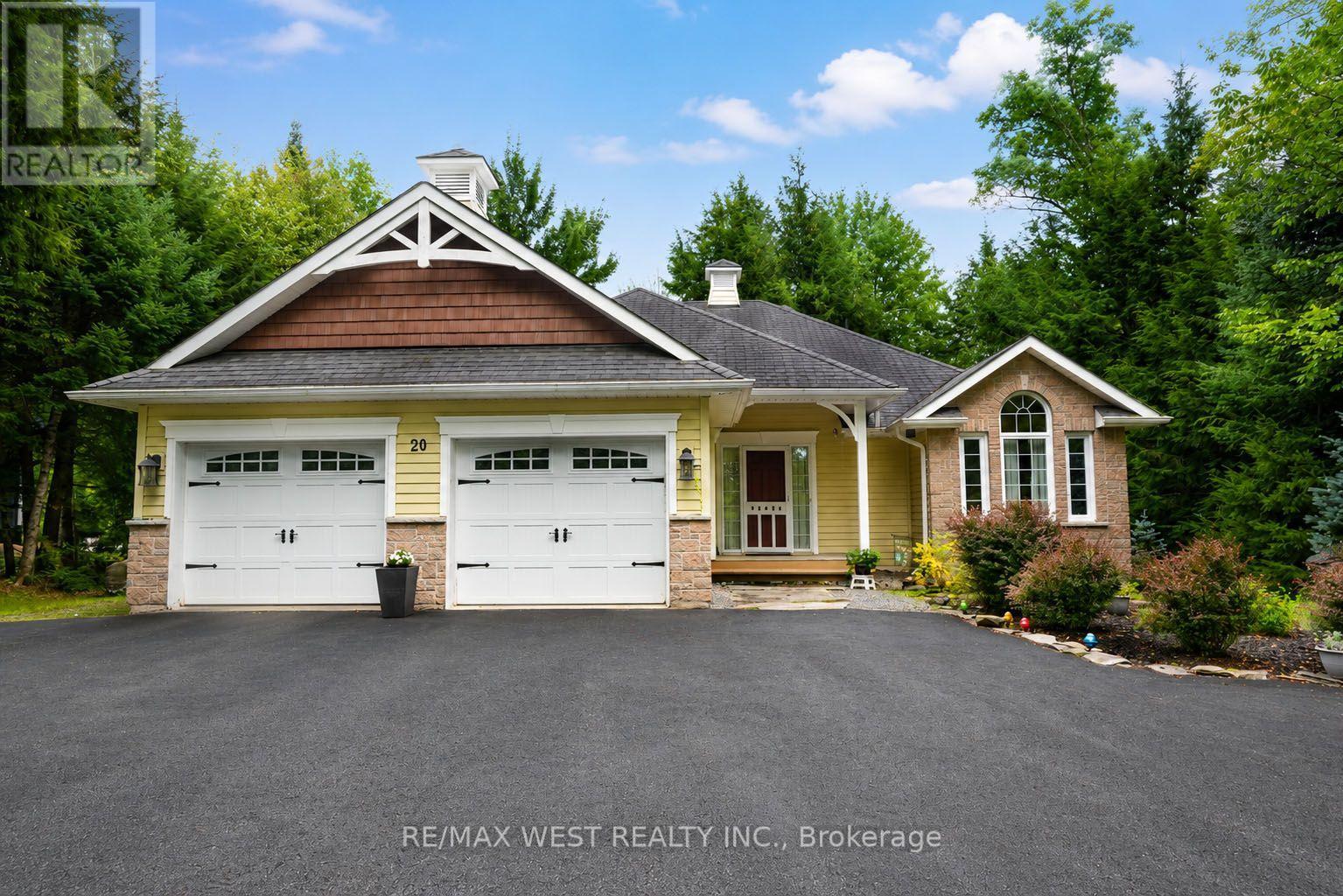 20 Deerhurst Highlands Drive Property Photo 2