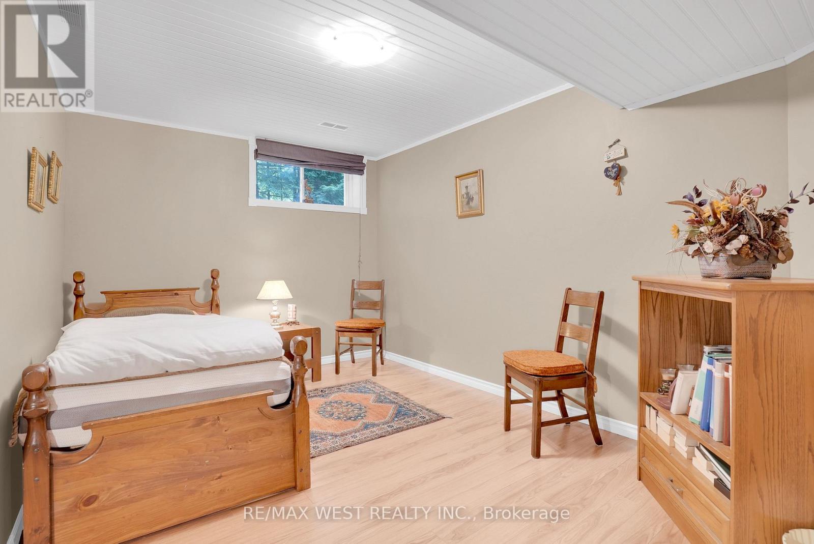 20 Deerhurst Highlands Drive Property Photo 12
