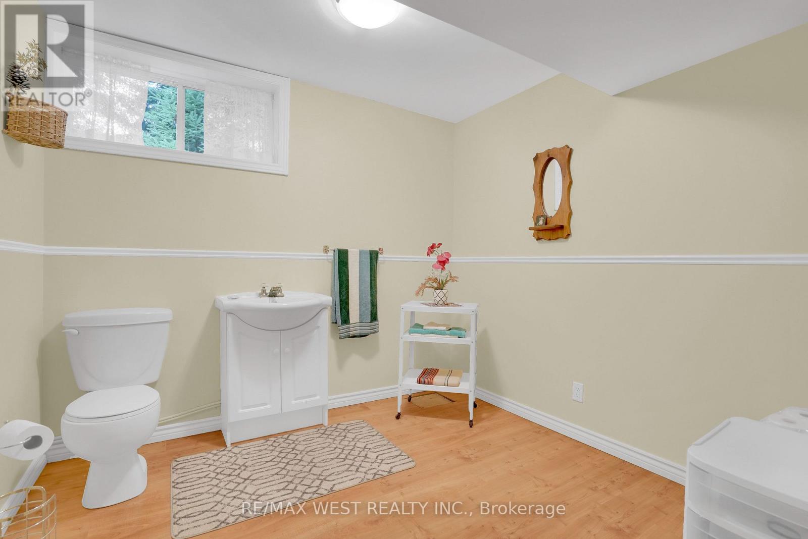 20 Deerhurst Highlands Drive Property Photo 13