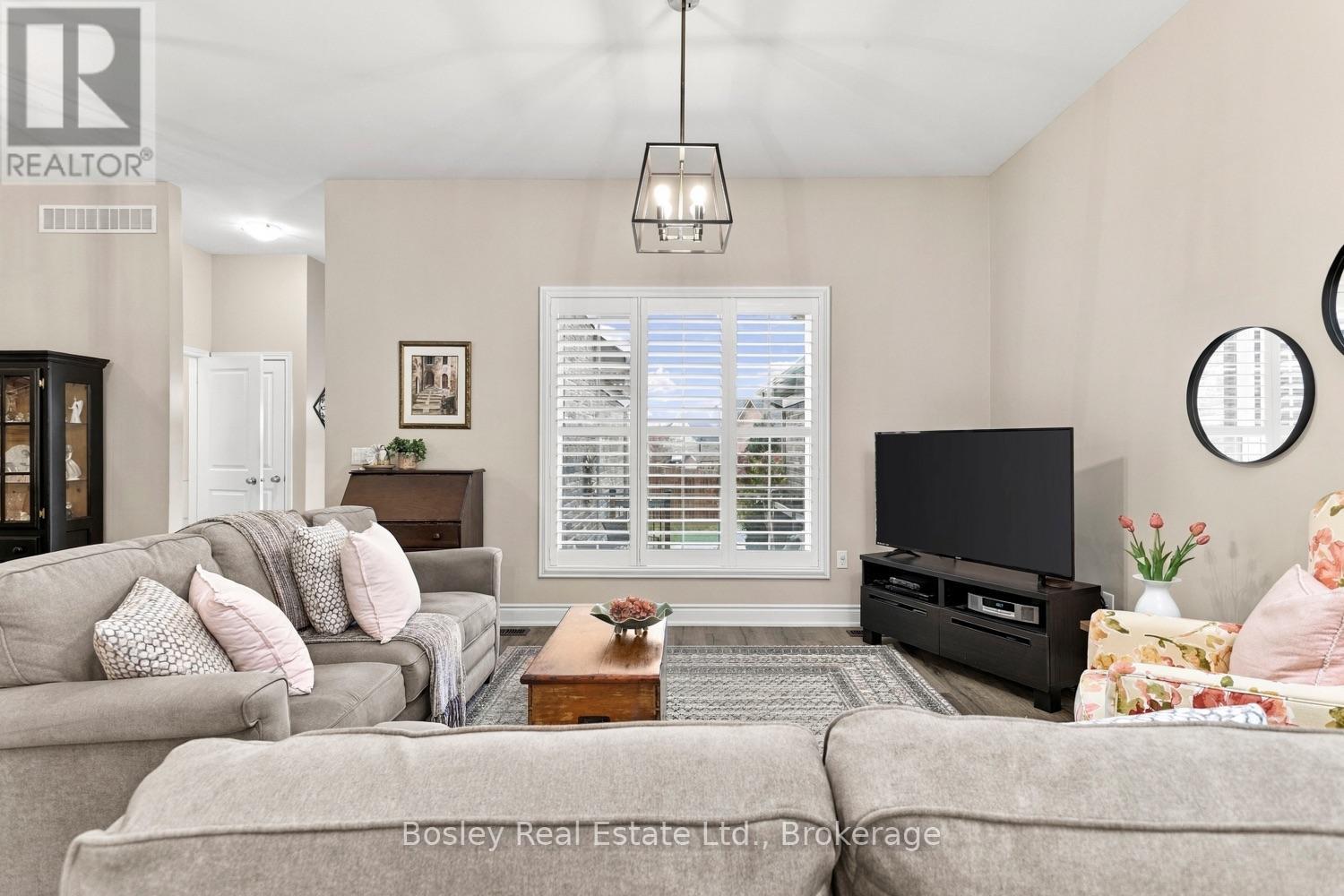 928 John Fairhurst Boulevard Property Photo 18