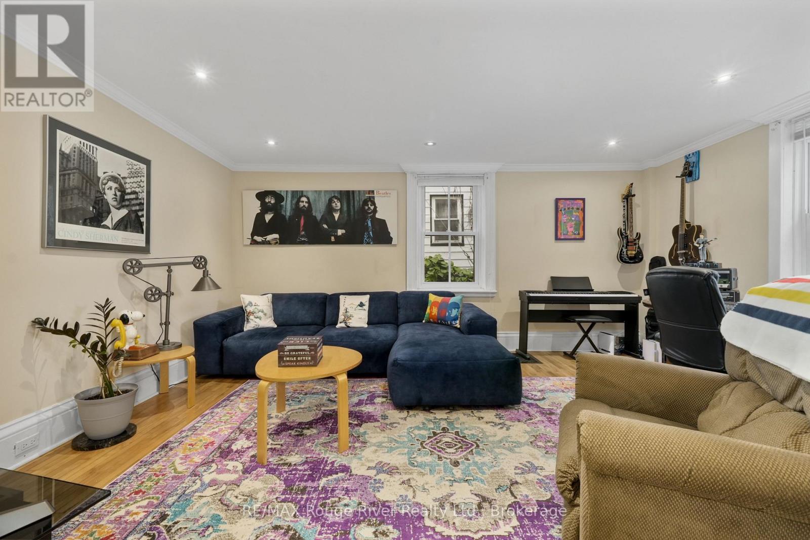 27 Buck Street Property Photo 5