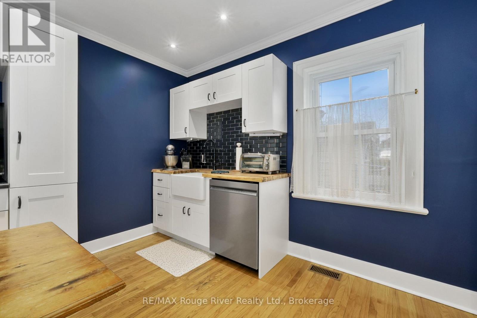 27 Buck Street Property Photo 16