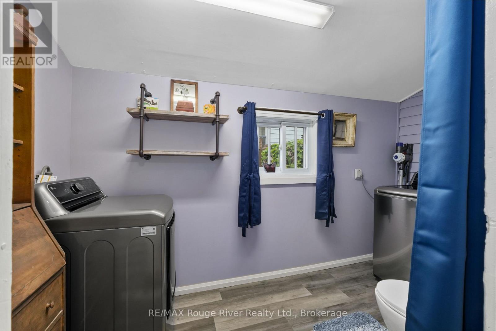 27 Buck Street Property Photo 19