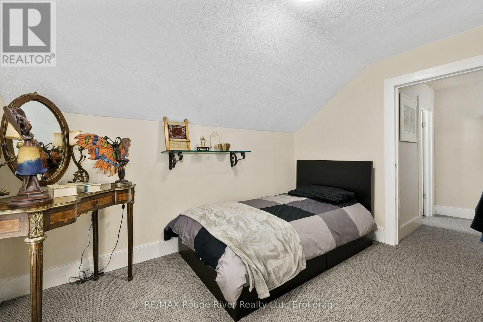 27 Buck Street Property Photo 23