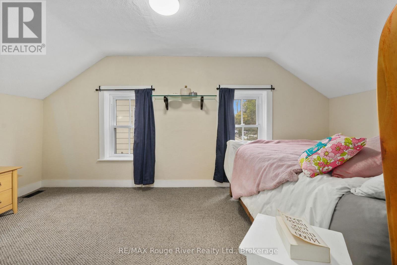 27 Buck Street Property Photo 25