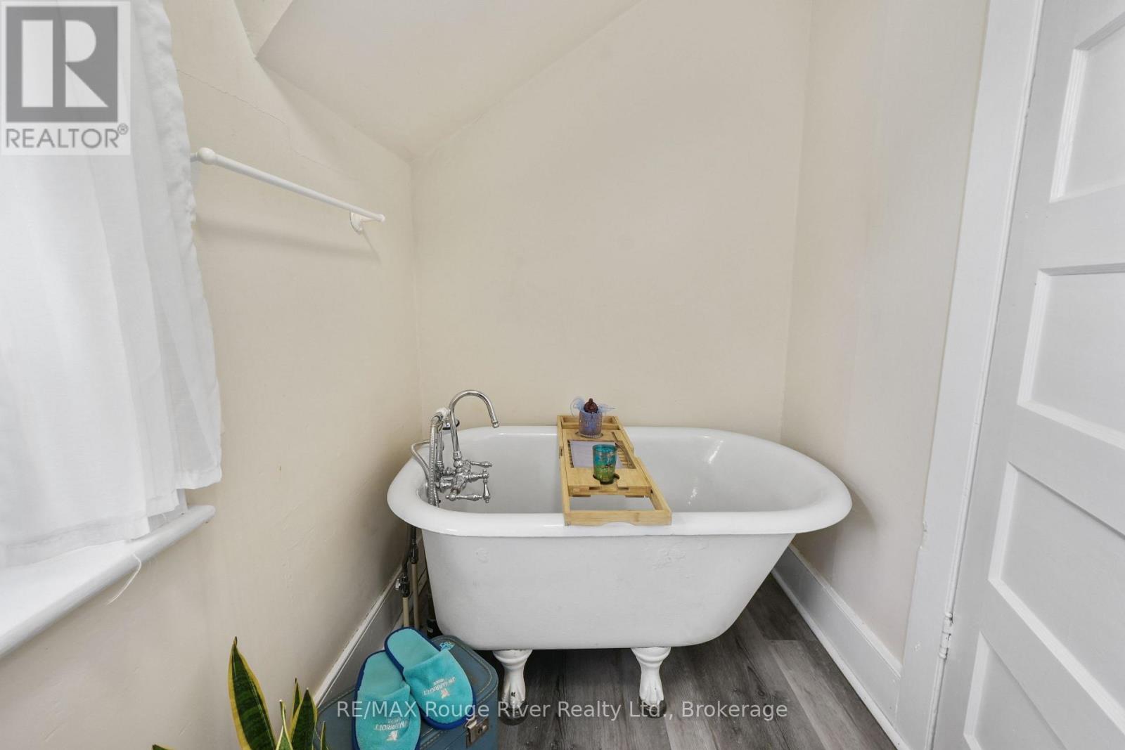 27 Buck Street Property Photo 27