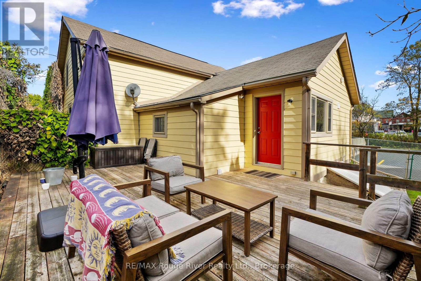27 Buck Street Property Photo 40