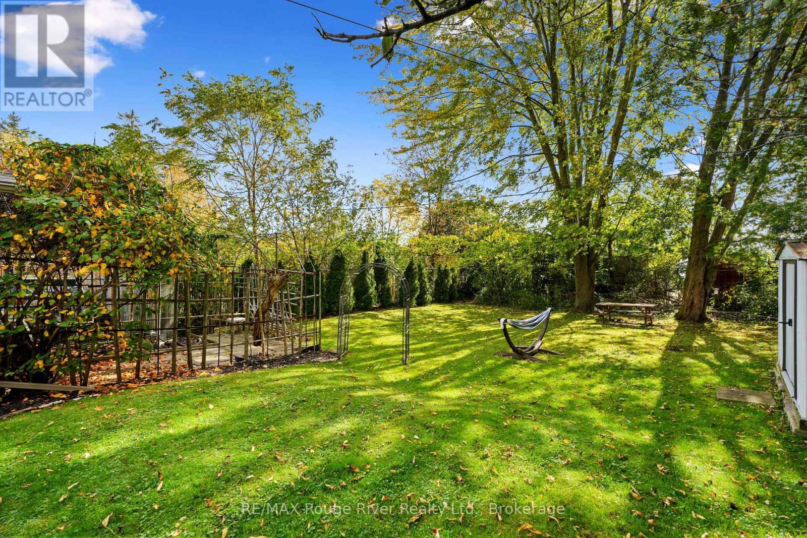 27 Buck Street Property Photo 43