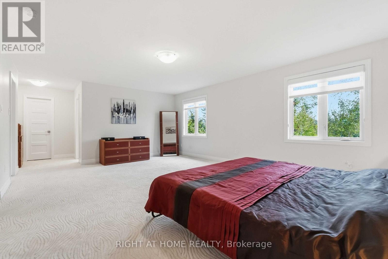 35 Hawks Landing Crescent Property Photo 34