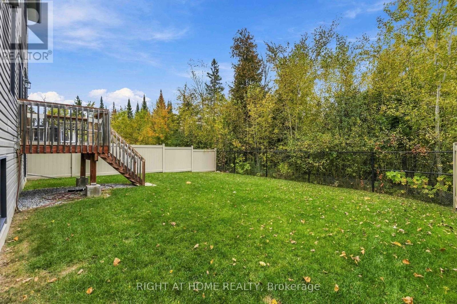 35 Hawks Landing Crescent Property Photo 44