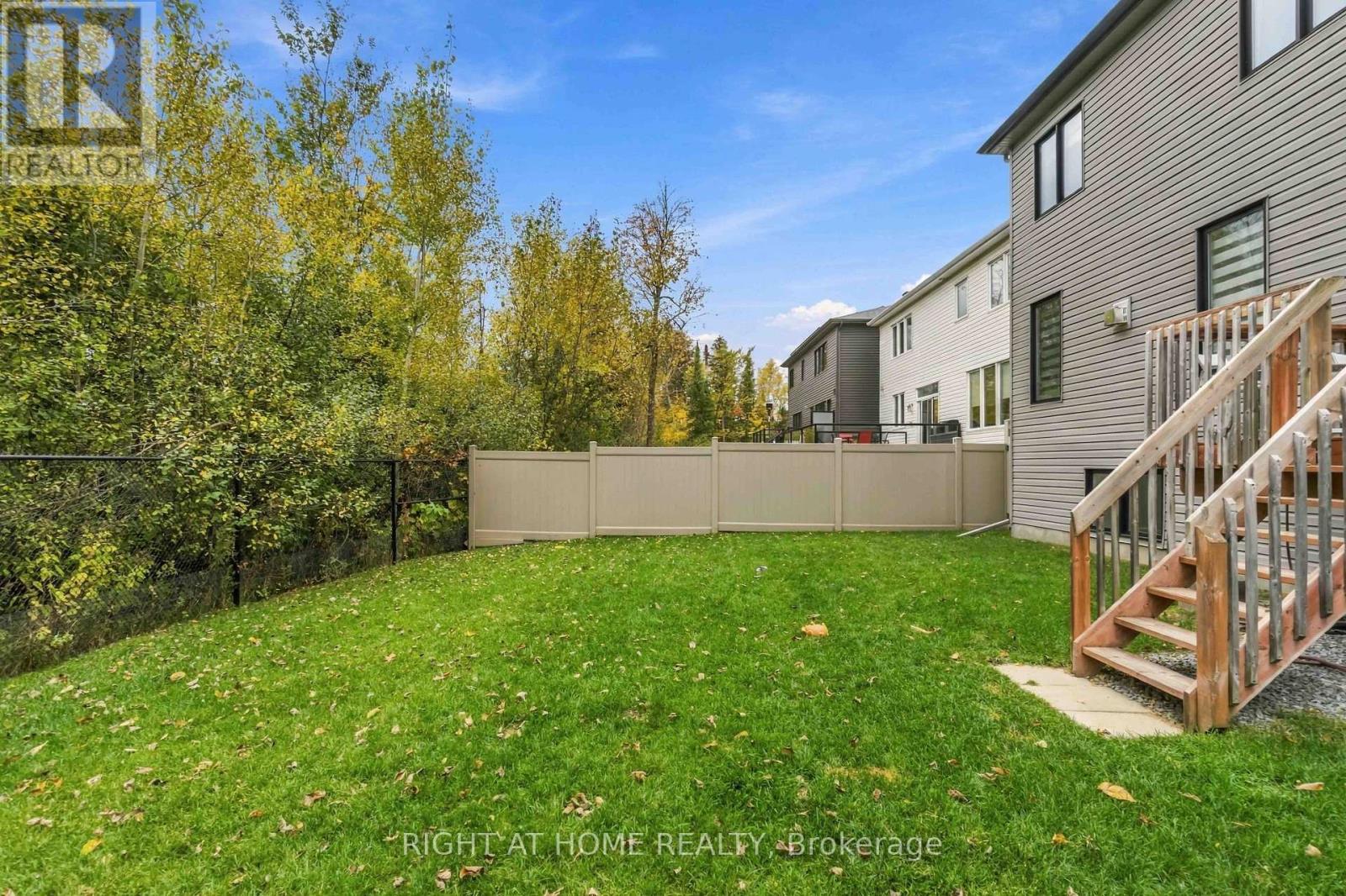 35 Hawks Landing Crescent Property Photo 45