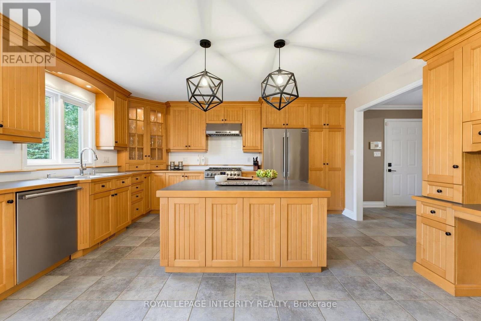 3647 Marcil Road Property Photo 10