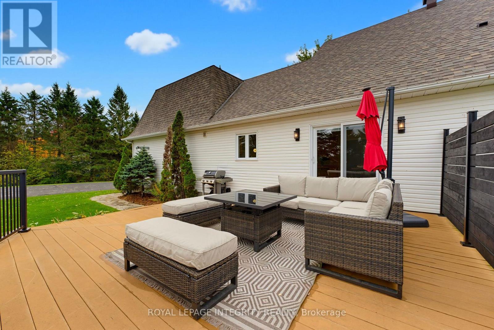 3647 Marcil Road Property Photo 30